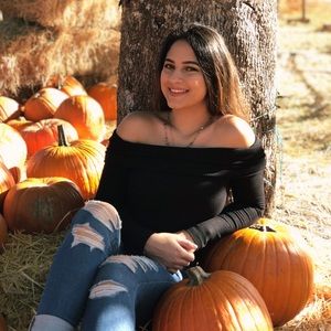 Meet your Posher, Andrea